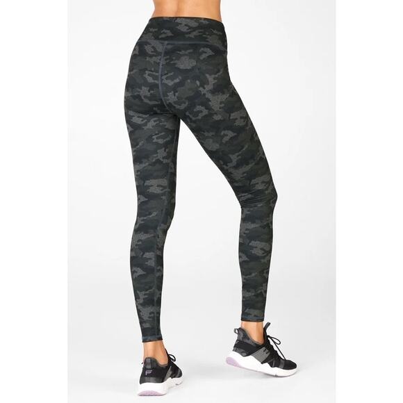 New Fabletics Mid-Rise Powerhold Legging Camo size L short - Picture 2 of 6